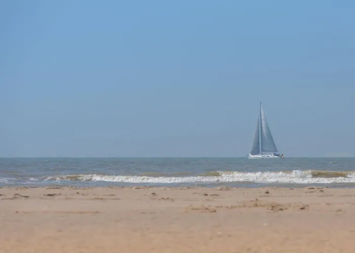 Сasa de vacaciones Ingrid With Parking By Interhome De Haan